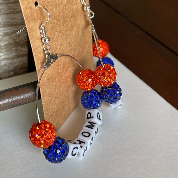 COPY - Florida Gators Chomp Earrings - Picture 3 of 3